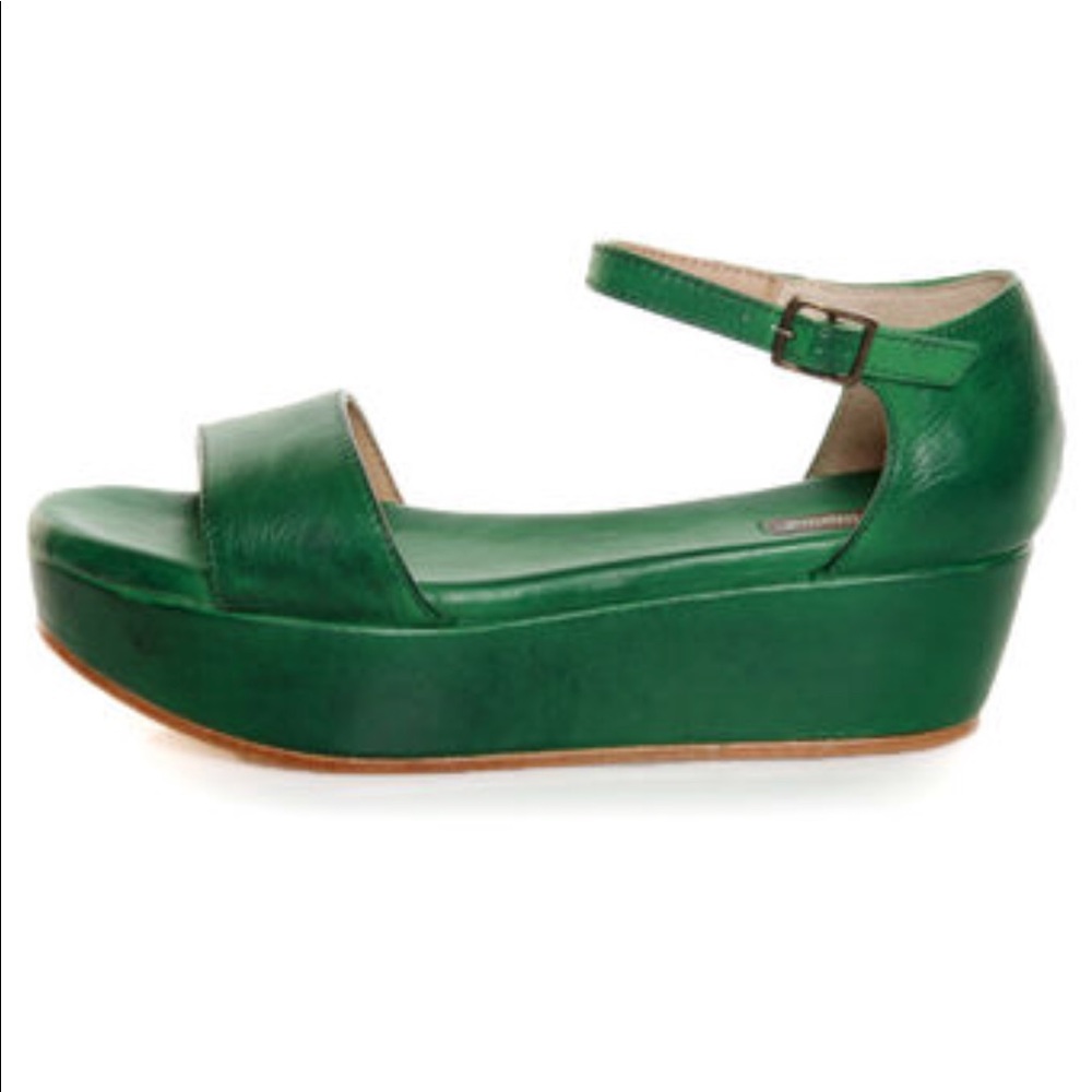 Gee’Wawa daisy green flatform platform sandals